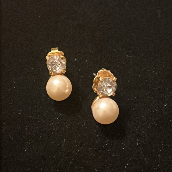 Faux Pearl & Gold Color Earrings - Picture 15 of 17
